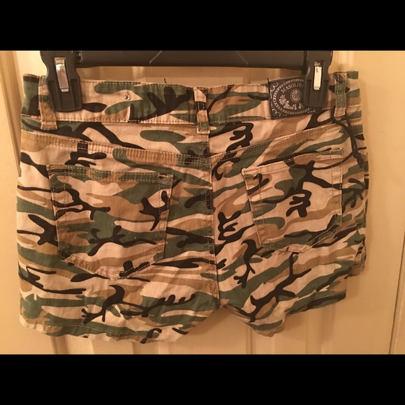 Masoi Jeans Fashion Style Shorts, Size 7 - Picture 2 of 2